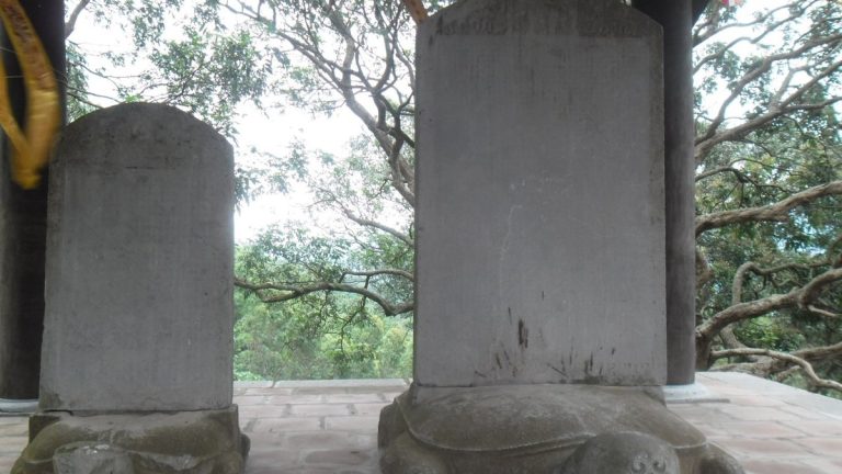 Danh nhân trong dòng họ: chép thế nào cho đúng mực