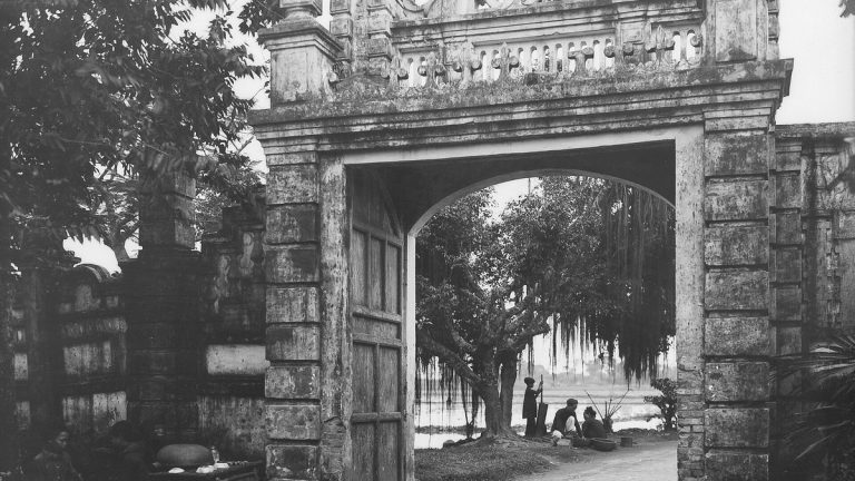 Số hóa gia phả: đưa cuốn phả cũ lên môi trường trực tuyến